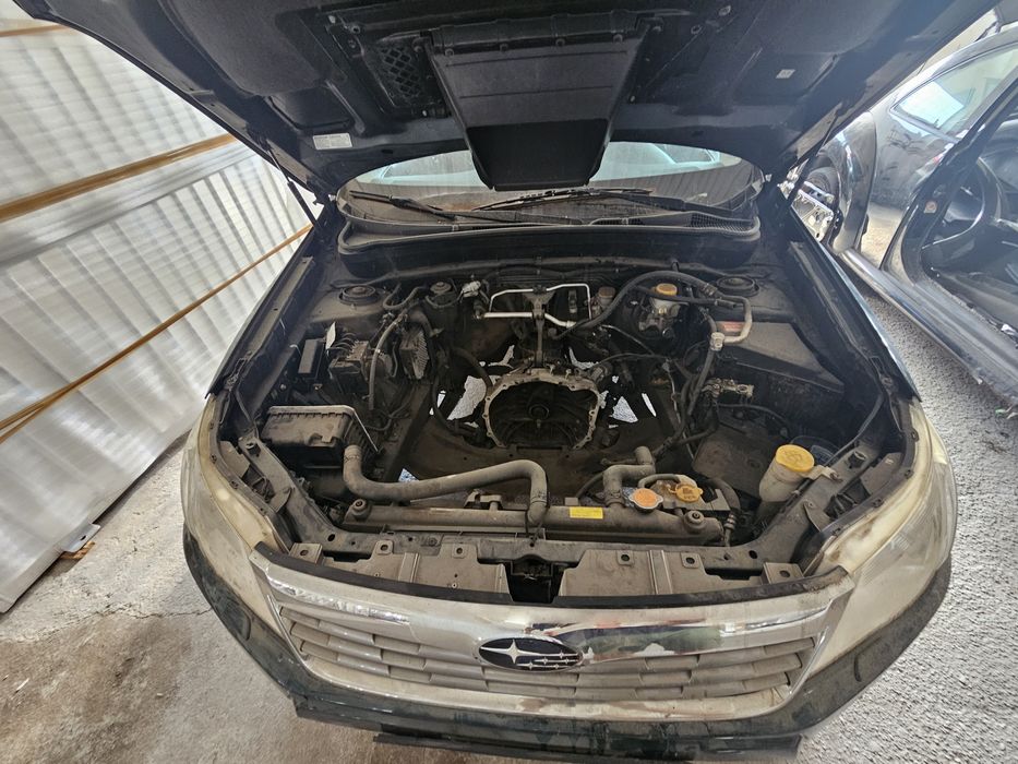 Vand Subaru Forester Boxer 2010 ,2.0 diesel  , motor defect , Germania