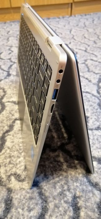 Laptopuri noi, ultraslim cu touch screen 13,3", quad Core, SSD 256GB.