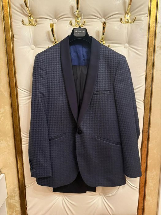 Костюм мужской 48 размера