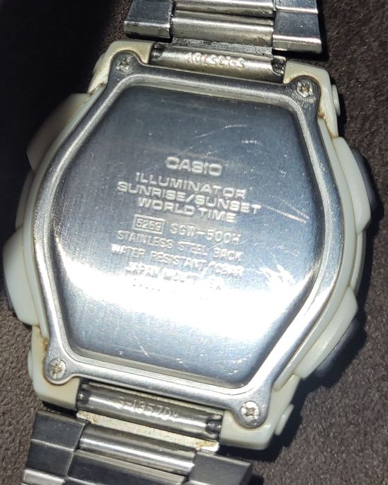 Часовник Casio Twin Sensor