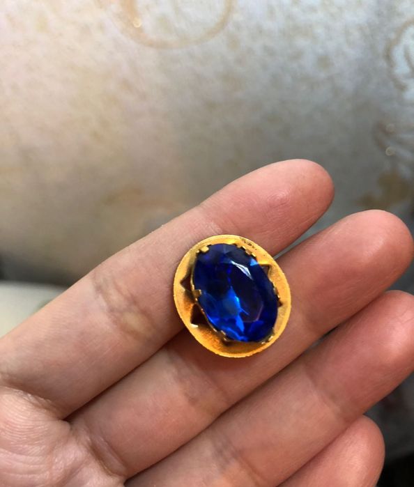 Крестик, часы и запонка