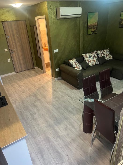 De închiriat apartament cu o cameră.