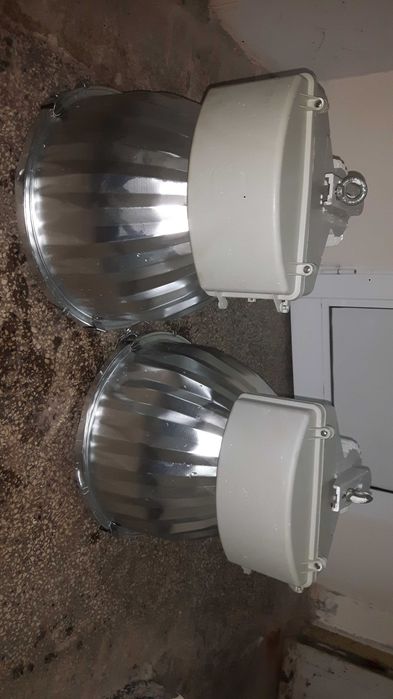 Промишлено осветително  тяло тип Камбана