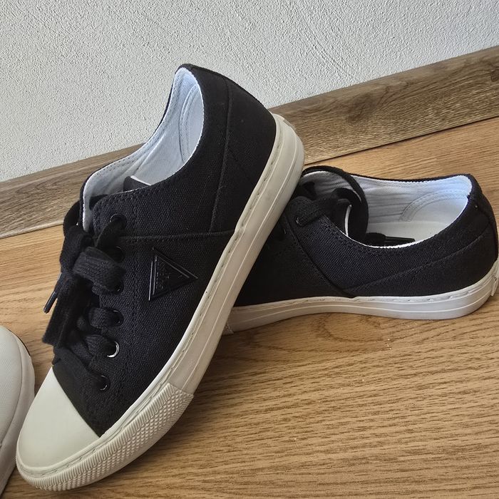 Дамски кецове Guess