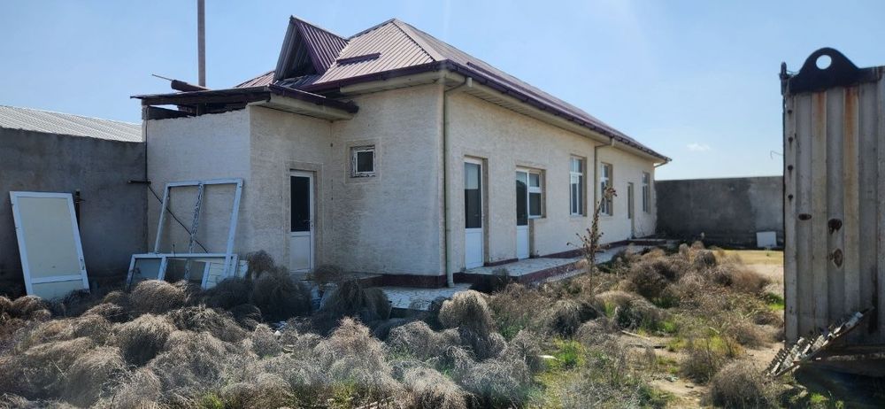 Навоий вилояти Хатирчи тумани. Нотурар, ишлаб чикариш учун ер майдони.