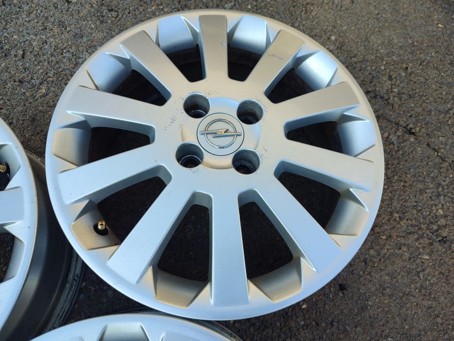 16" оригинални алуминиеви джанти за Opel Corsa...