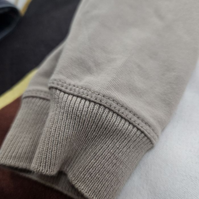 Bluza /pulover Guess marciano. S UNISEX