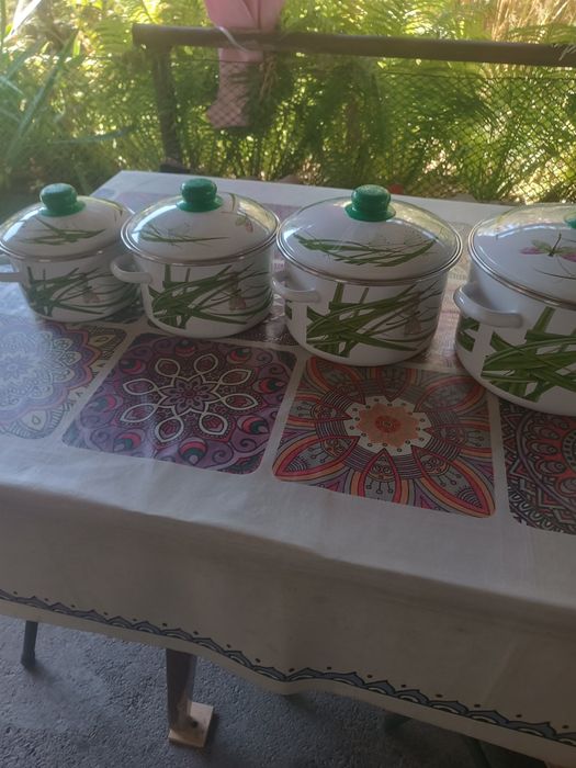 Продам набор кастрюль.