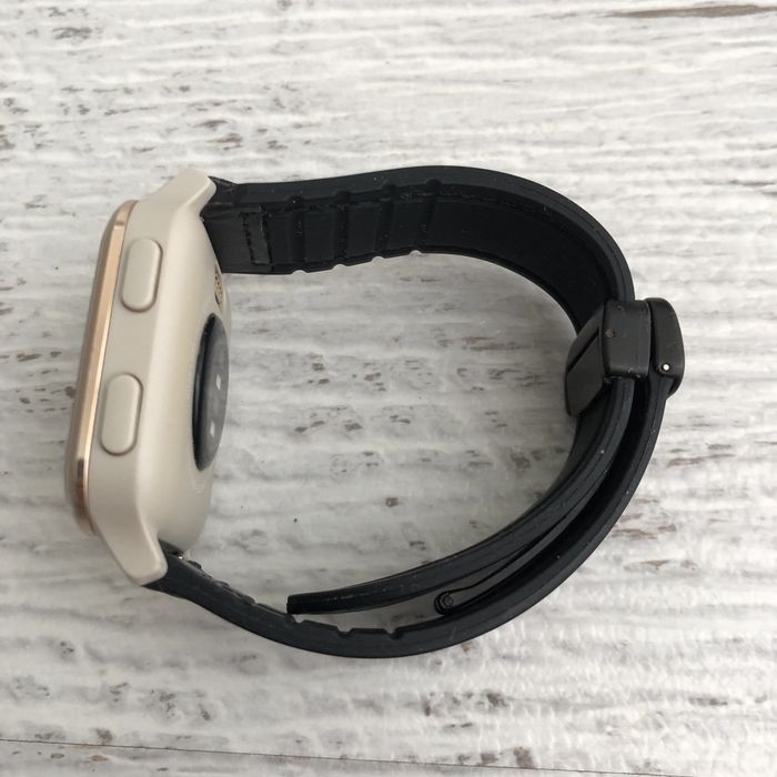 Garmin Venu SQ - кутия и кабел