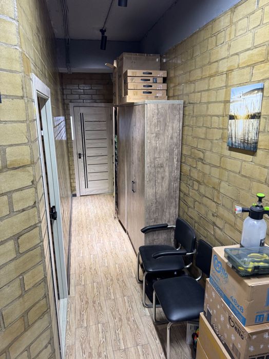 Продам нежилое помещение 117 кв м яшнабадский район ( полуцоколь )