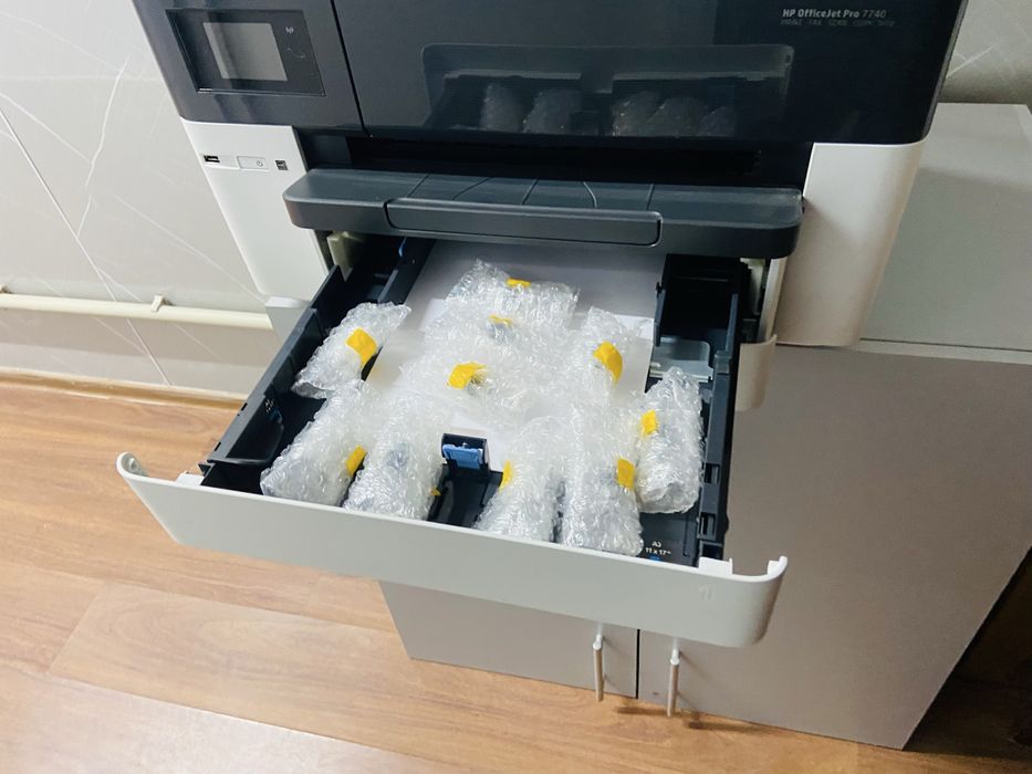 Принтер HP Laser Jet Pro 7740