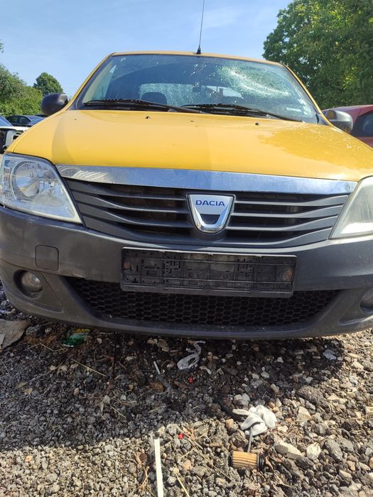 Дачия Логан 1 .6 на части