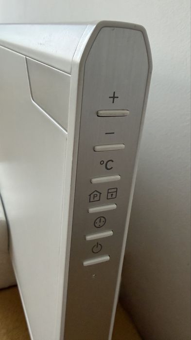 Panou electric pentru incalzire de perete Electrolux 102cm x 20cm-800W cu telecomanda