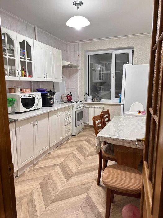 Продажа 3-комнатной квартиры 5 мкрн, 3 эт