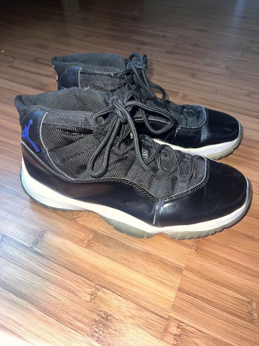 Jordan 11 черно-сини маратонки