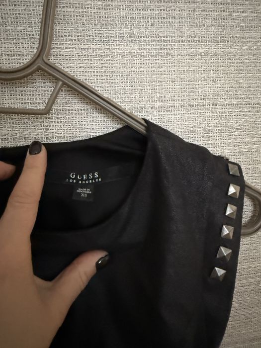 Бюстиета и топове, Guess, Zara, Armani