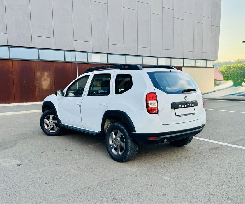 Dacia Duster 1,5 diesel 4x4 an 2016 110ps.190.000 mii Km reali