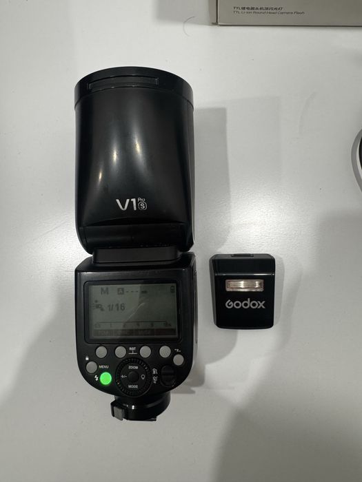 Фотовспышка Godox V1 Pro S
