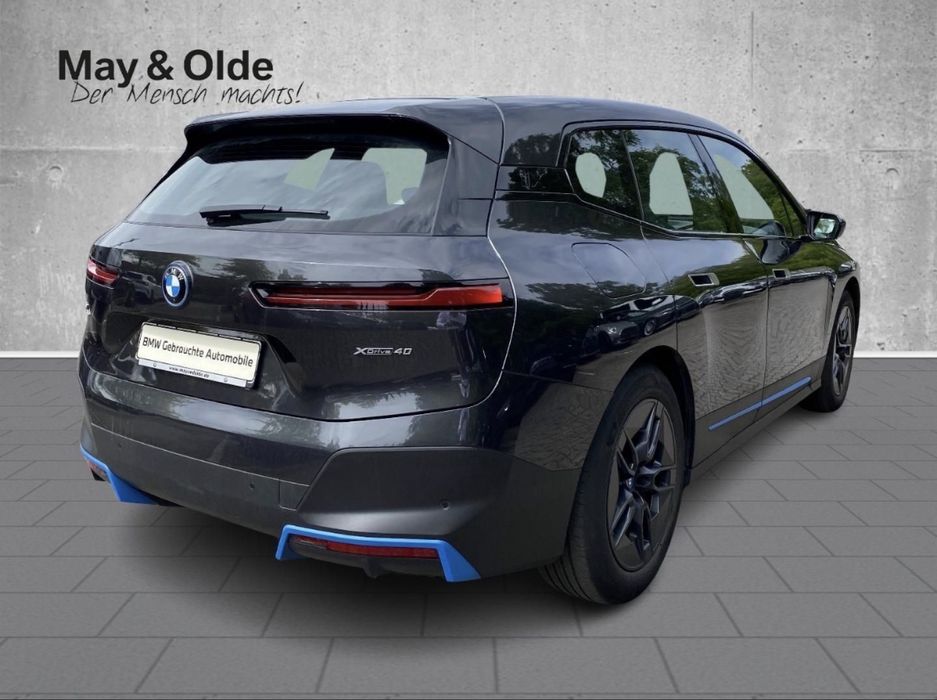 Jante BMW IX I20 AeroDynamic In Frozen Midnight Grey Style 1002 M echipare de iarna R20