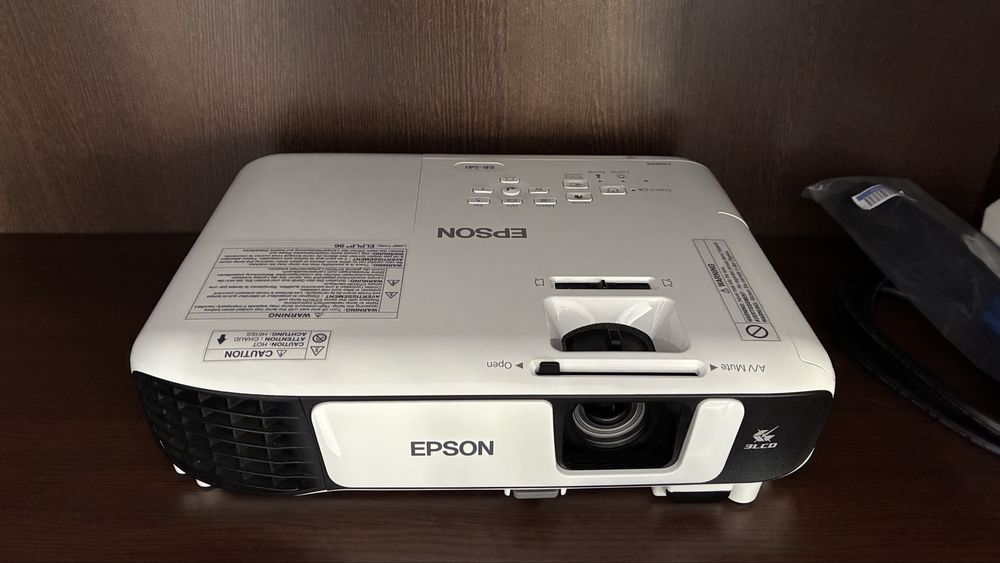 Videoproiector Epson EB-S41