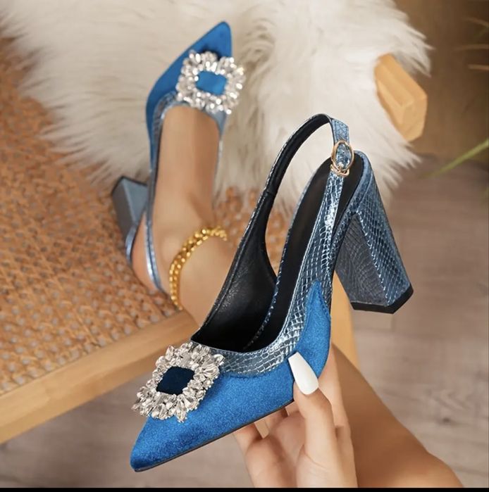 Босоножки 36 размер бархат