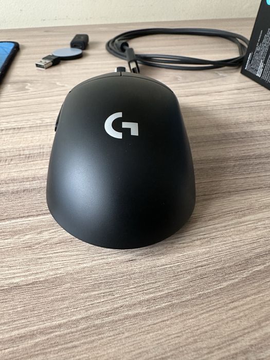 Logitec g pro x Superlight 2. САМО ЛИЧНО ПРЕДАВАНЕ