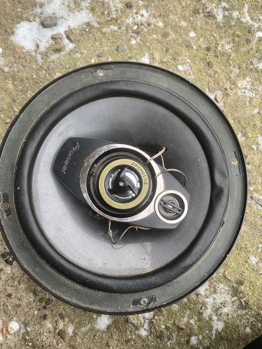 Продавам колони Pioneer Ts a2013l