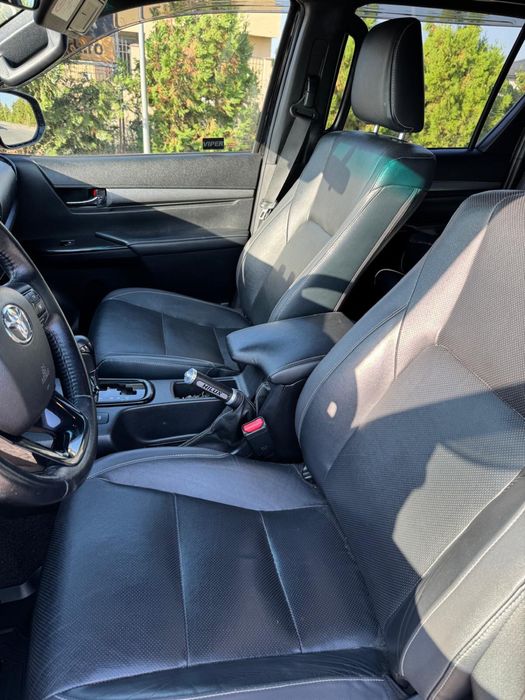 Vand Toyota Hilux 2021  Full