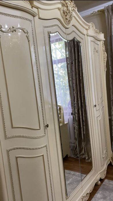 Продам спальный гарнитур