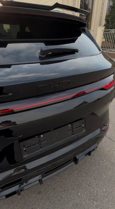 Логотип BYD оригинальный черный глянец под модель 25 года