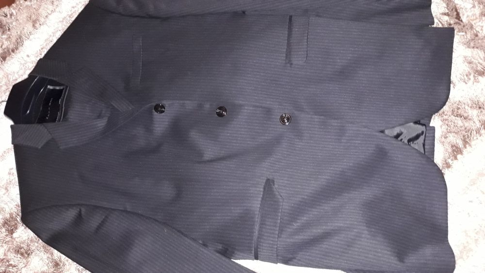 Vand costum zara barbati