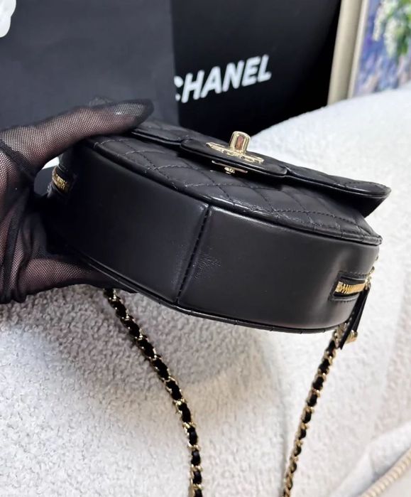 CHANEL CC In Love Heart Bag