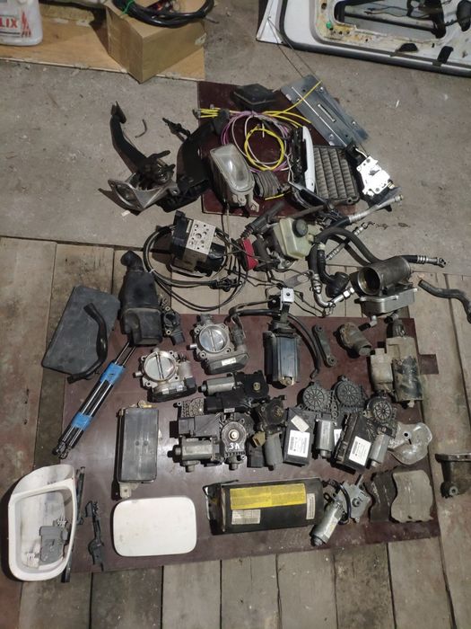 Запчасти на Мерседес w 210