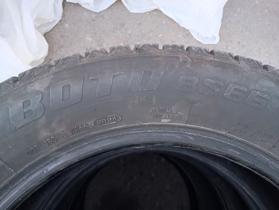 Продам зимние шины 215/60/17