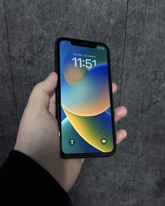 Продам Iphone XR