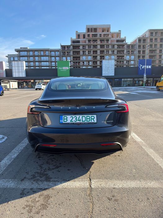 TESLA Model 3 2025 — imagine 5