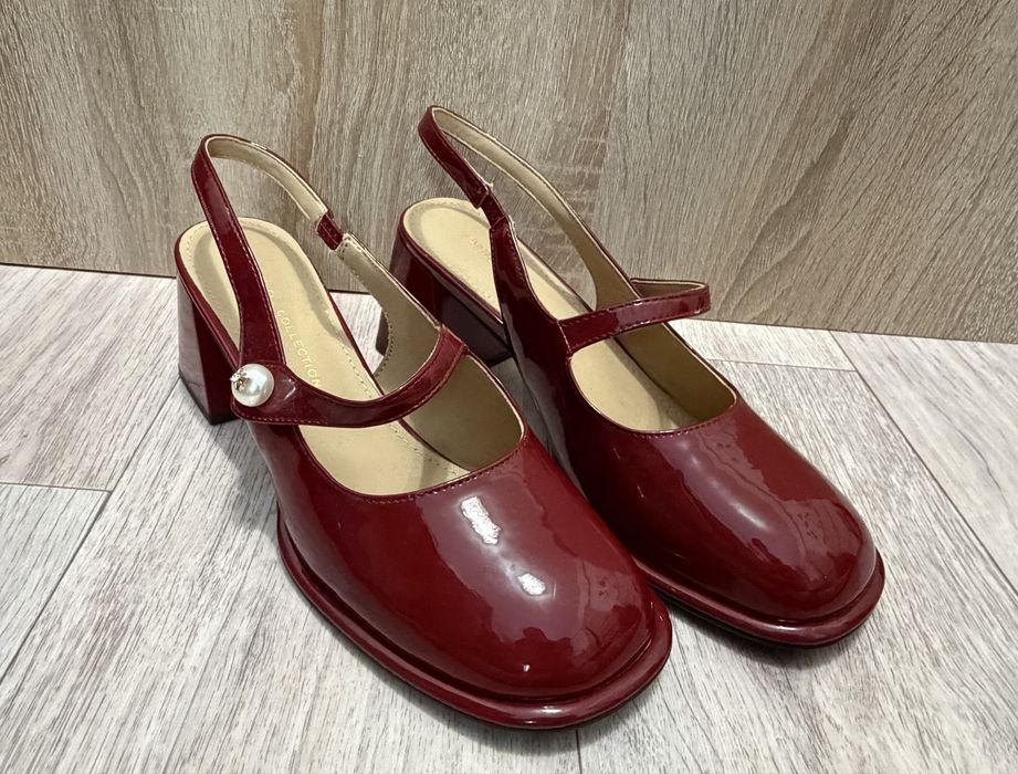 Лаковые туфли бордового цвета