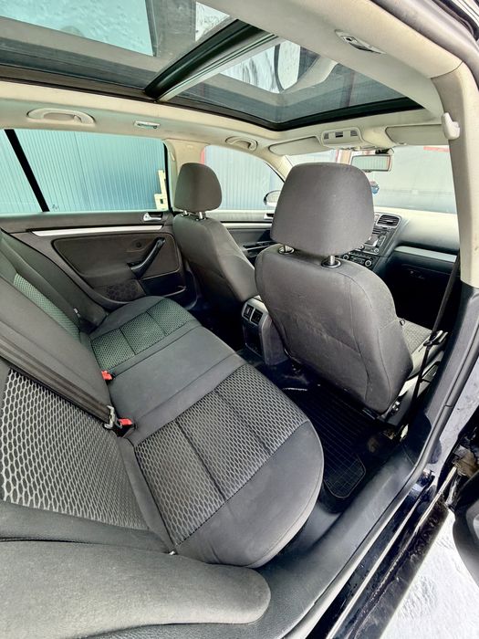 VW Golf 6 / 1.6TDI 105Cp / Manual 5+1 / Panoramic