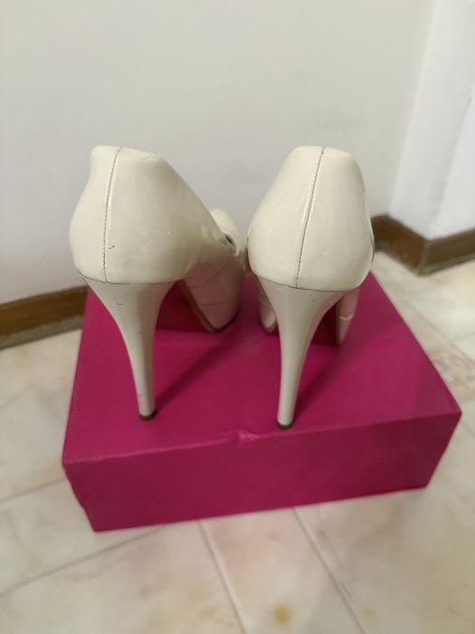 Продам туфли женские