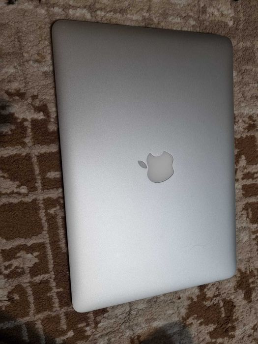 MacBook Pro A1707  (2017) touchbar i7 7700HQ 15.4"  Retina 2880x1800 (2.8K)