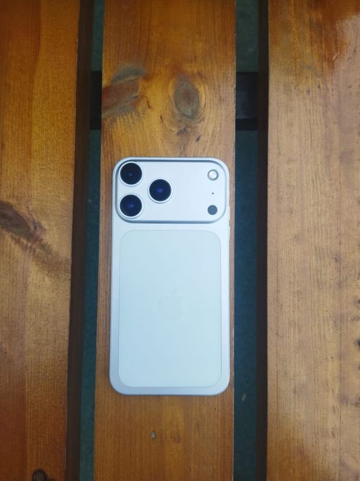 IPhone XR в корпусе 17 pro