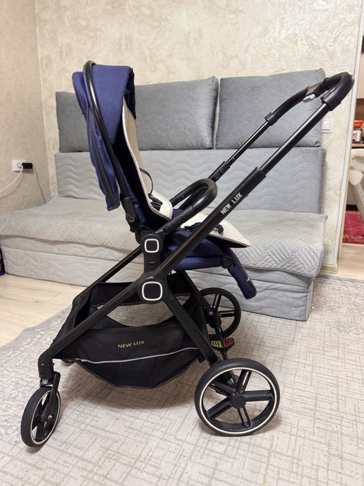 Продам коляску  New Lux z1
