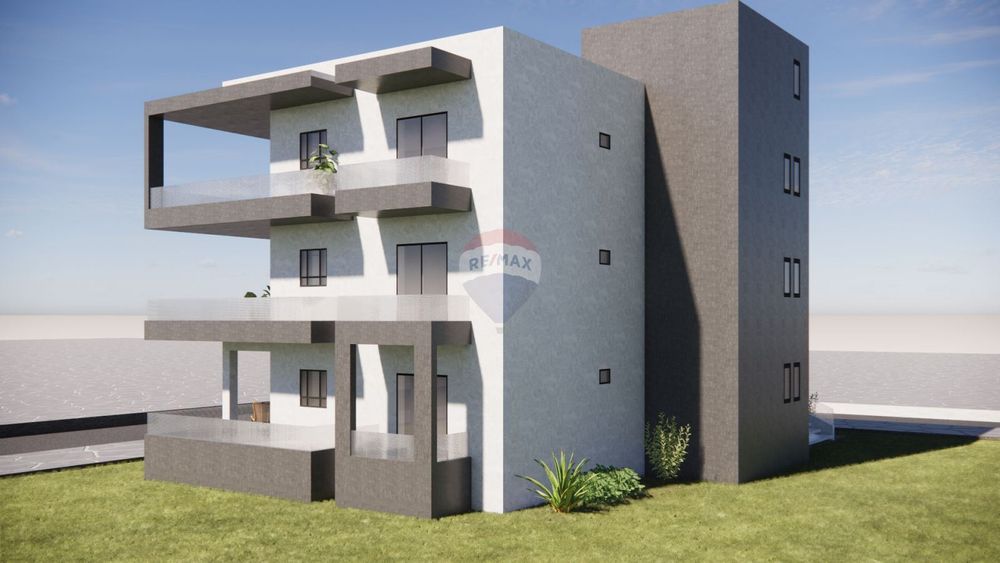 Продава се Двустаен апартамент в Варна, Център - 65 кв.м за 1785 €/кв.м - Снимка #1