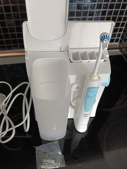 Зъбен душ Oral b