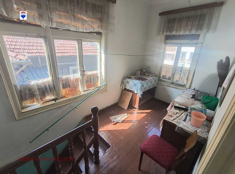 Дава се под наем Етаж от къща в Русе, Център - 60 кв.м за 153 € - Снимка #9