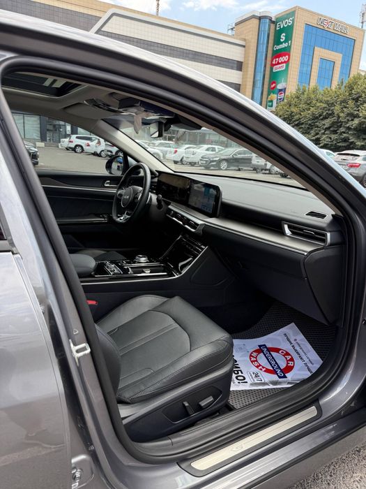 Продаю KIA k5 2L Turbo в максимальной комплектации