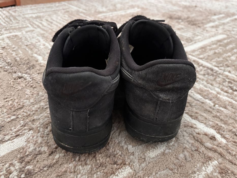 Nike Air Force - 41-ви номер
