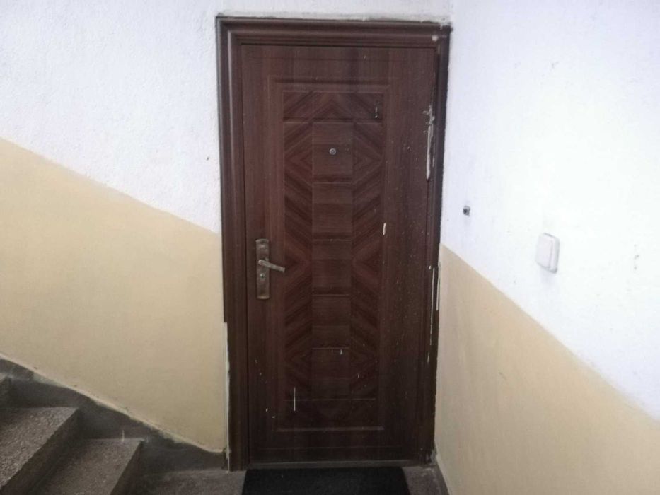 Продава се Тристаен апартамент в Казанлък - 93 кв.м за 1237 €/кв.м - Снимка #2