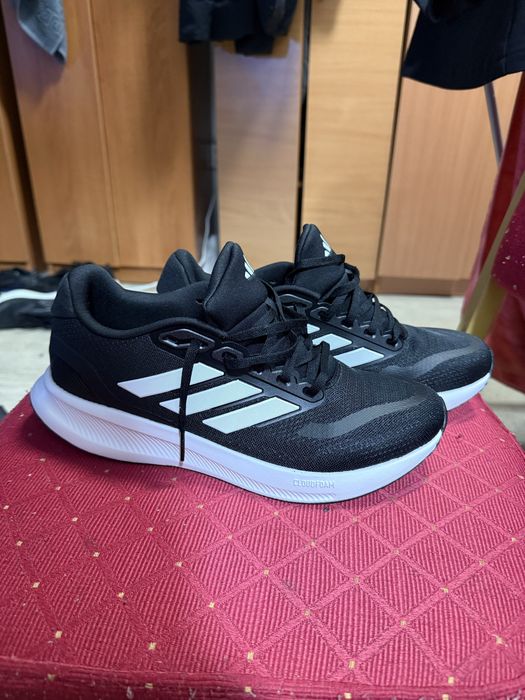 Оригинальные кроссовки Adidas