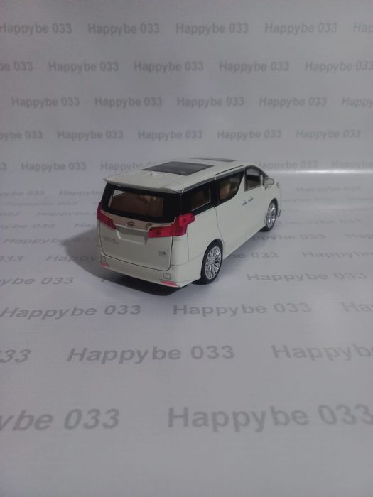 Металлические машинки Toyota Alphard